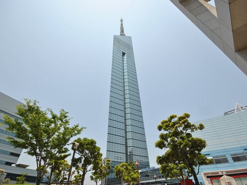 福岡タワー　当ホテルよりバスにて15分♪