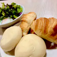 【朝食】もちっとパン/クロワッサン