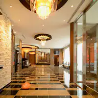 東棟 ロビー 玄関側から