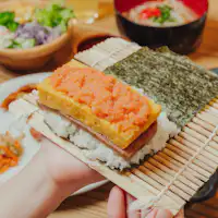 두 섬의 아침 식사를 통해 오키나와의 맛을 즐기세요