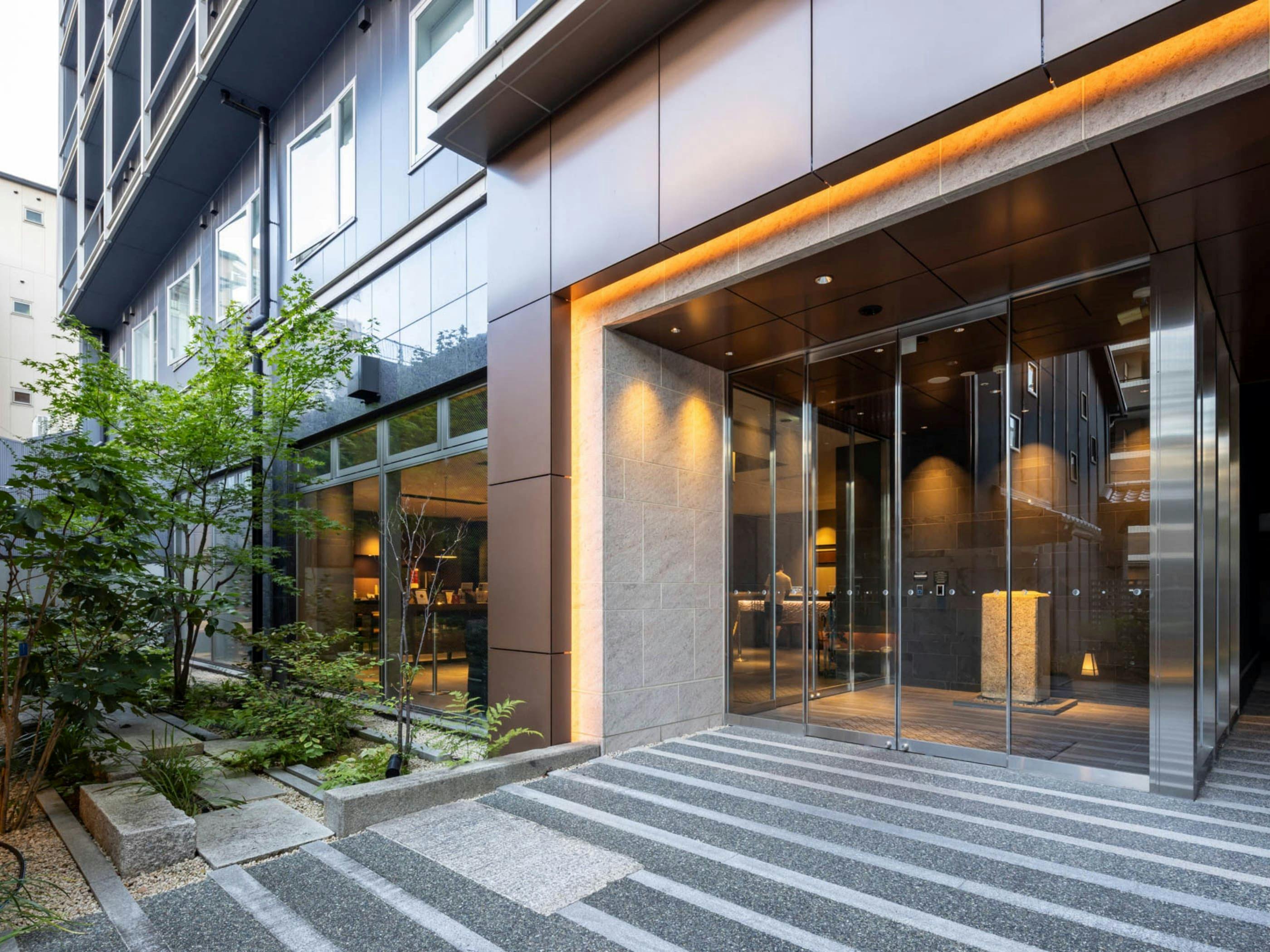 ホテル外観／本館