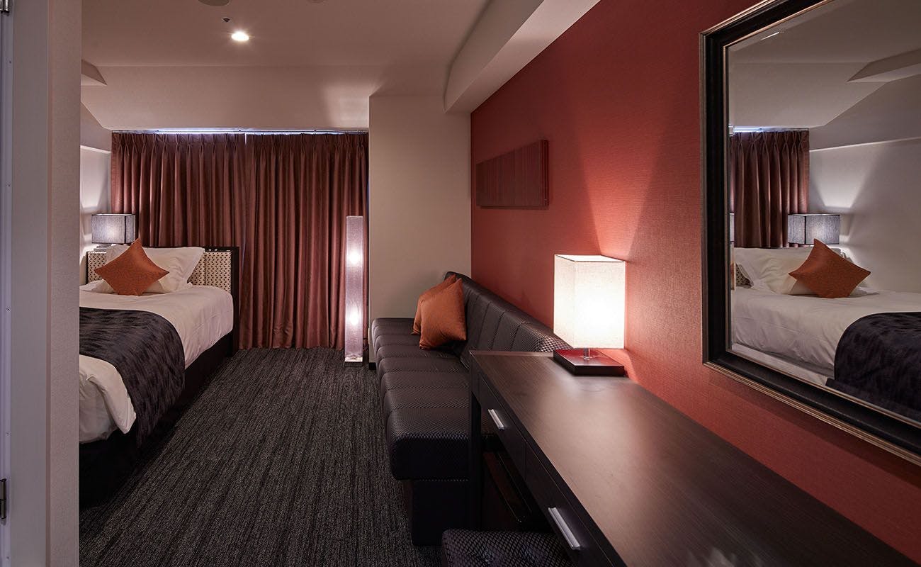 ◆ 高级单人房 / 约17平方米