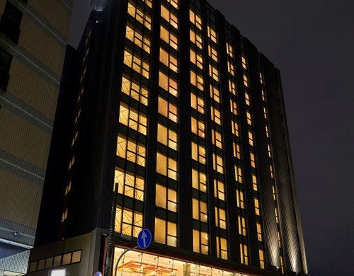 外観／夜