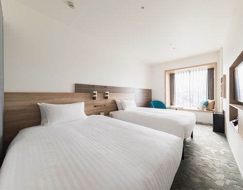 【客室】スーペリアツイン/ベンチ