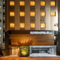 ทางเข้าจะล็อคหลังเวลา 24.00 น.