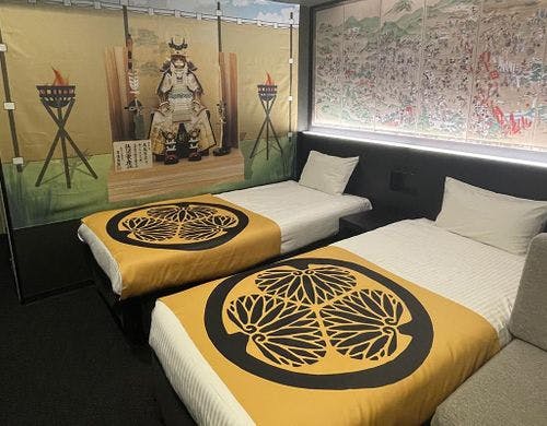 独立洗面台あり、セパレートタイプの浴室