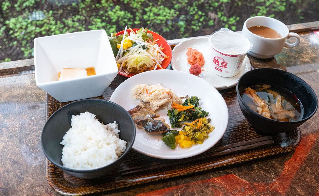 ビュッフェには和食もございます！