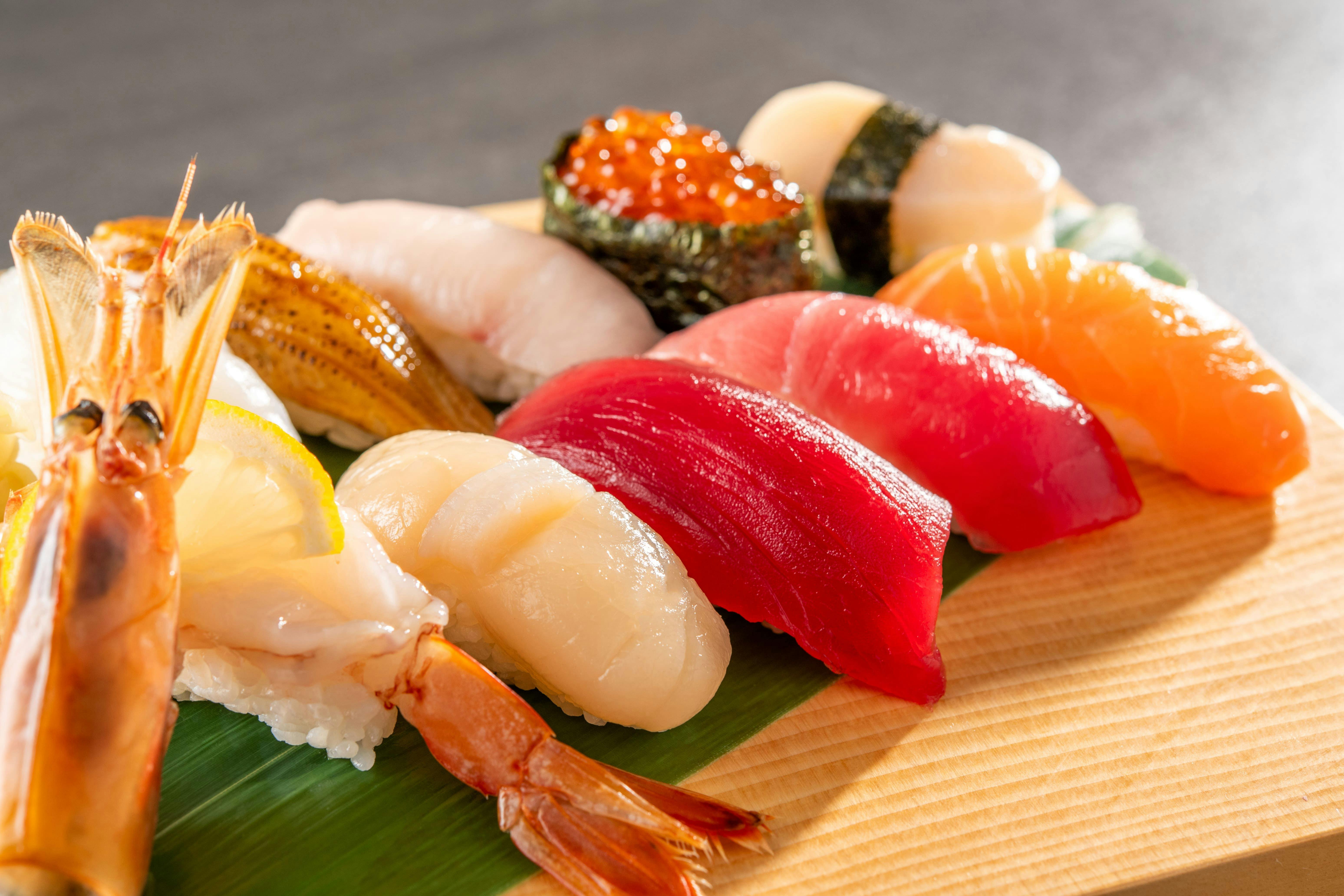 〈Kappo Minato〉Nigiri Pilihan Istimewa Minato (10 ketul)
