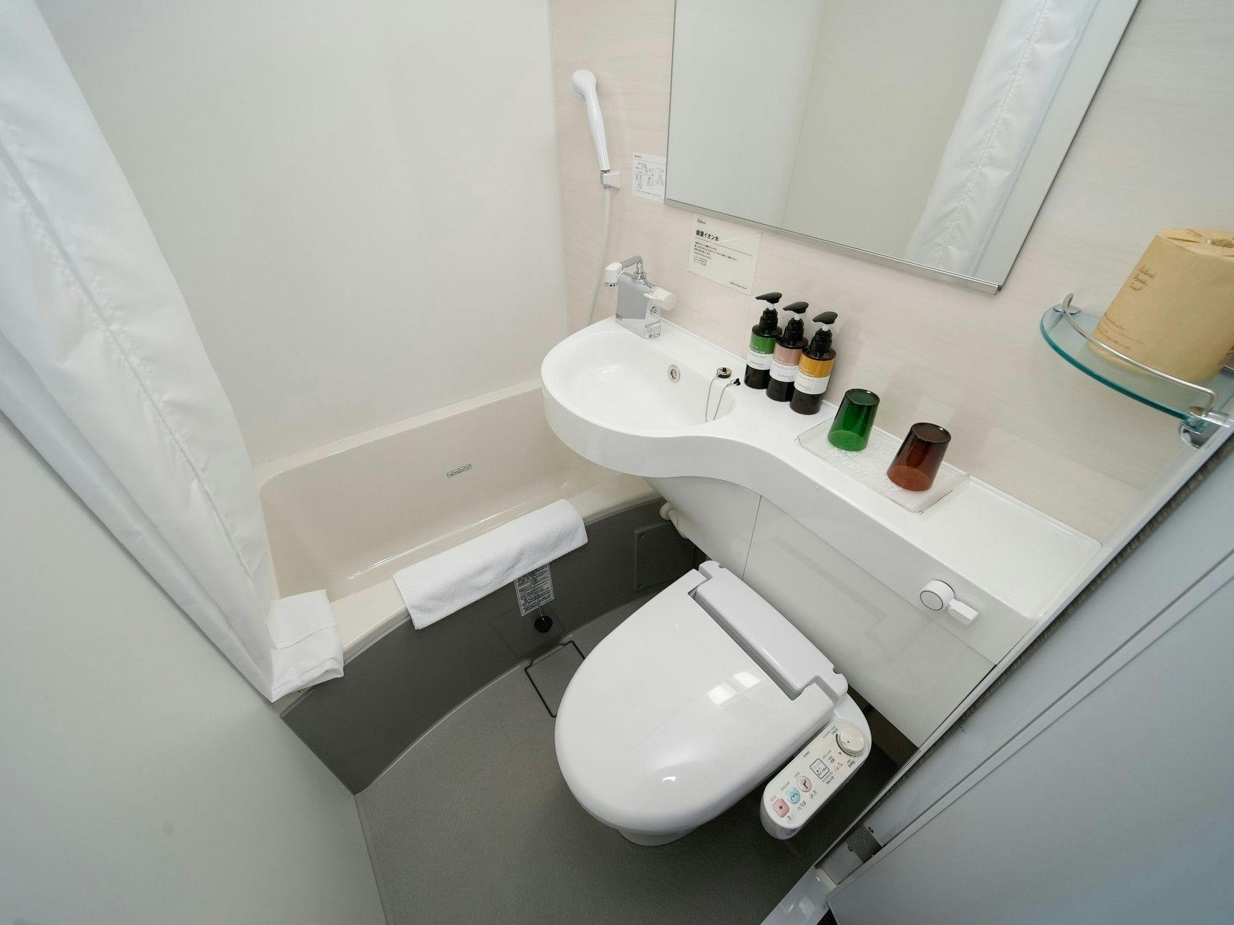 Semua kamar dilengkapi dengan unit kamar mandi.