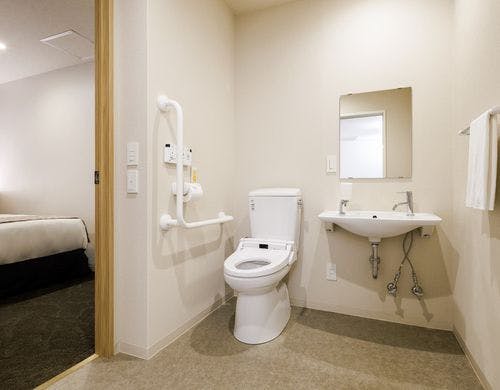 フラットな作りの洗面所