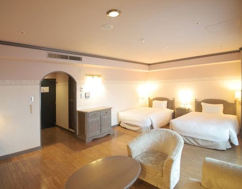 ロイヤルツインセパレートバス（一例）