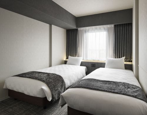 【スーぺリアツイン】ベッド幅110cm x 2台