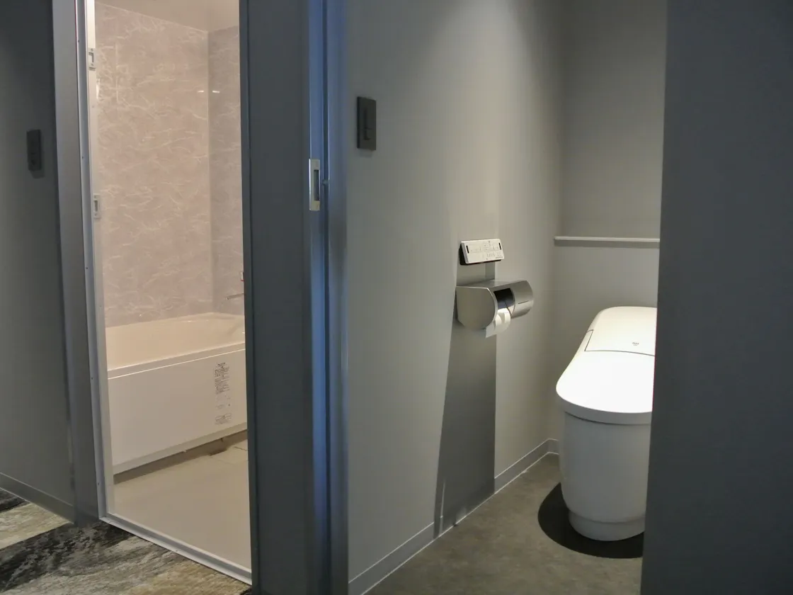 バス・トイレ別で滞在中も快適に