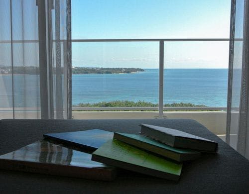 蒼碧の海が広がる絶景のオーシャンビュー