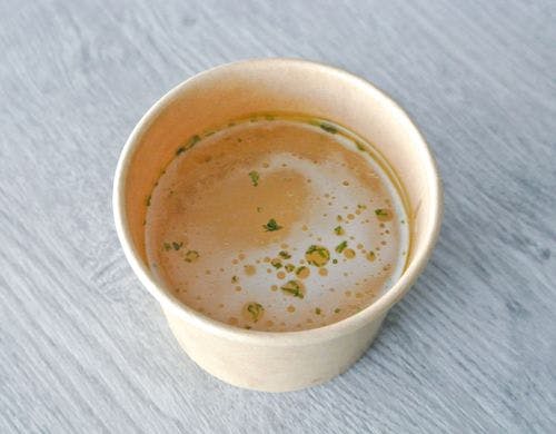 特製の温かいスープで朝から元気に