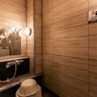 ห้องอาบน้ำสำหรับคนถนัดซ้าย