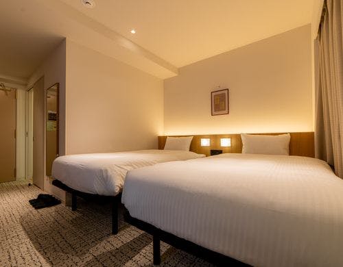 ツインルーム／デスク