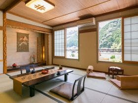 松の家 花泉 （まつのや かせん）