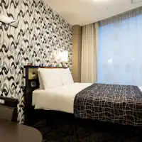 Keluasan: 10 meter persegi / Lebar katil: 140cm