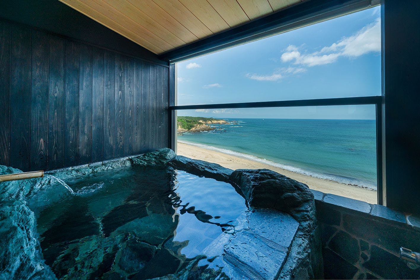 8층 반노천탕이 있는 객실