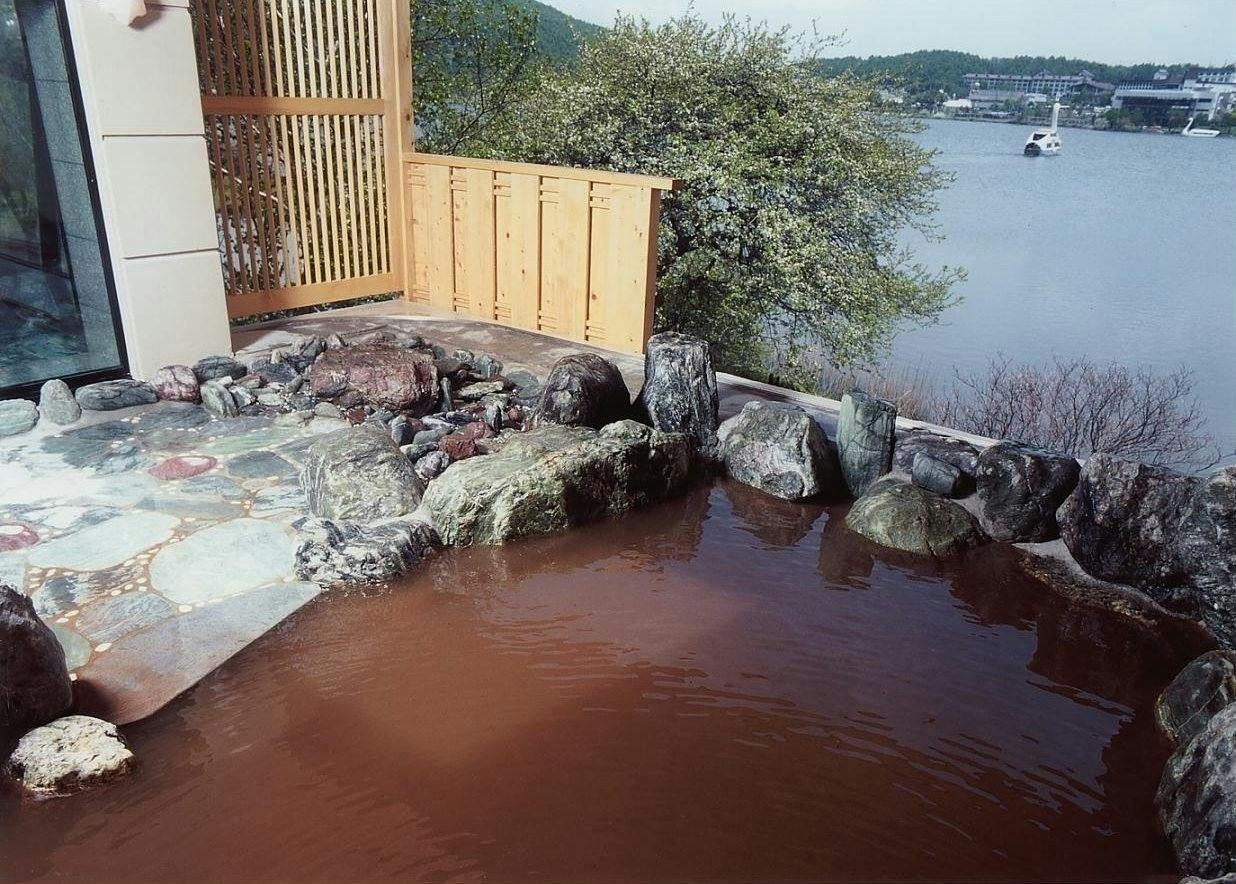 Kimimatsuso Inn by Lake Shirakaba