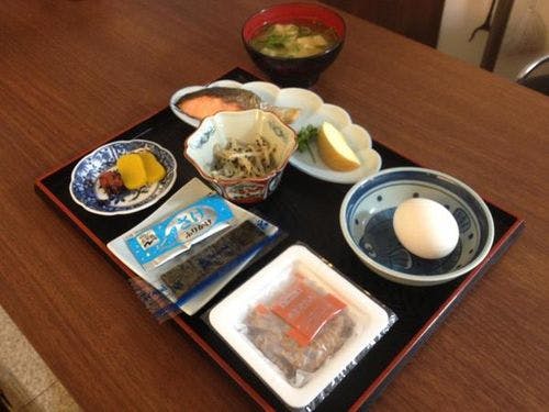 朝食