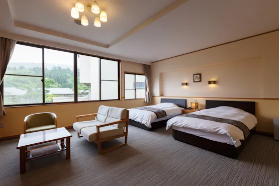 ห้องพักสไตล์ตะวันตกที่หันหน้าไปทางเทือกเขาคุจู (ตัวอย่าง)