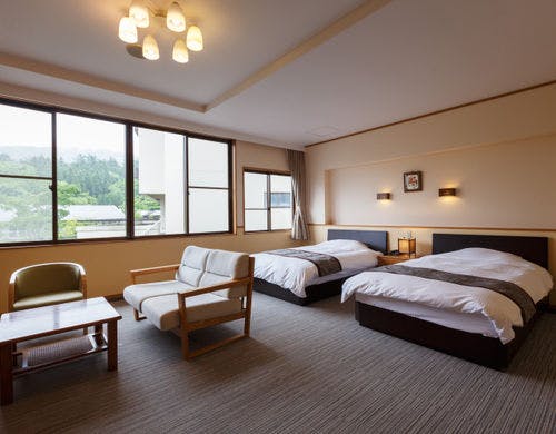 九重連山に面した洋室(一例)