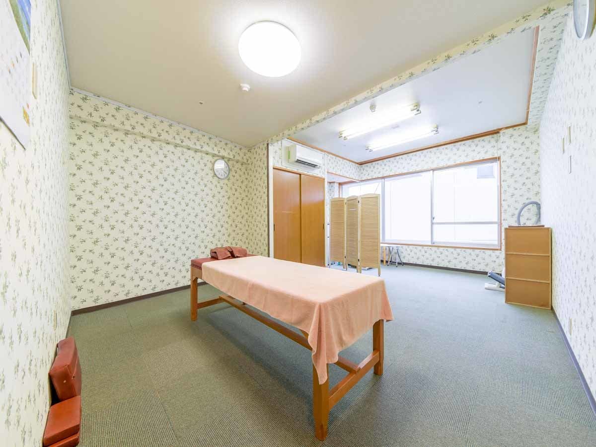 *ภายในโรงแรม (บริการนวดผ่อนคลาย)