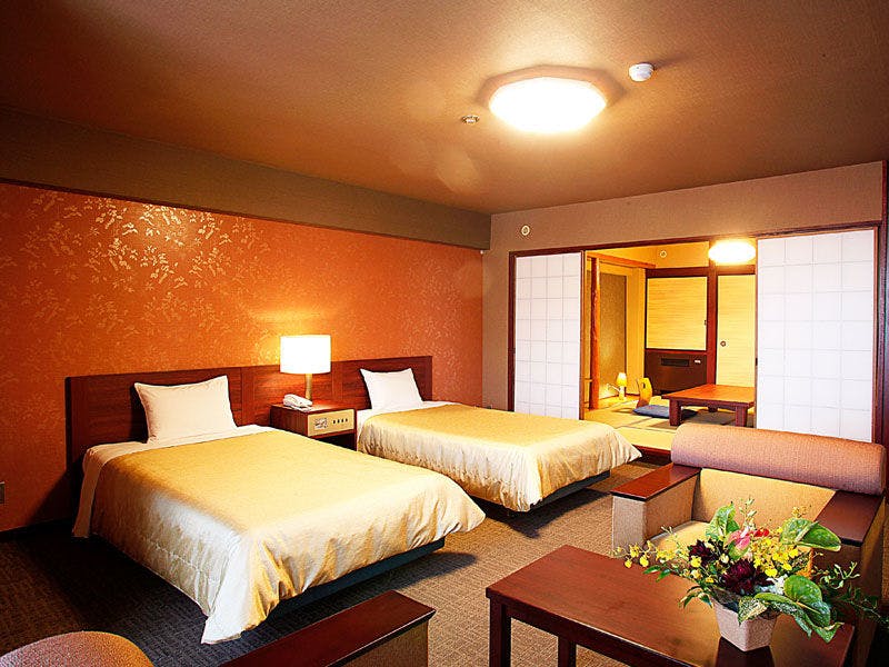 ห้องพักมาตรฐานแบบญี่ปุ่นและตะวันตก (8 เสื่อทาทามิ + เตียงคู่)