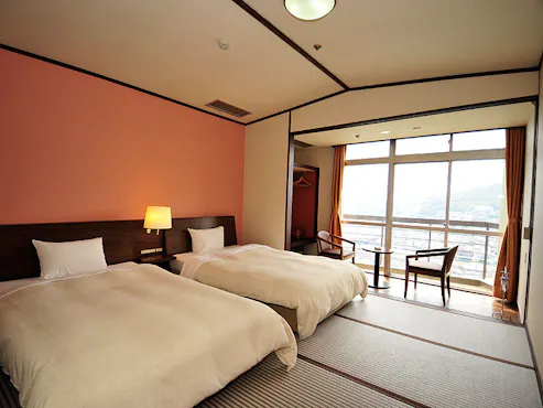 ■ ห้องพักเตียงคู่ฝั่งภูเขา (23 ตร.ม. ขึ้นไป)