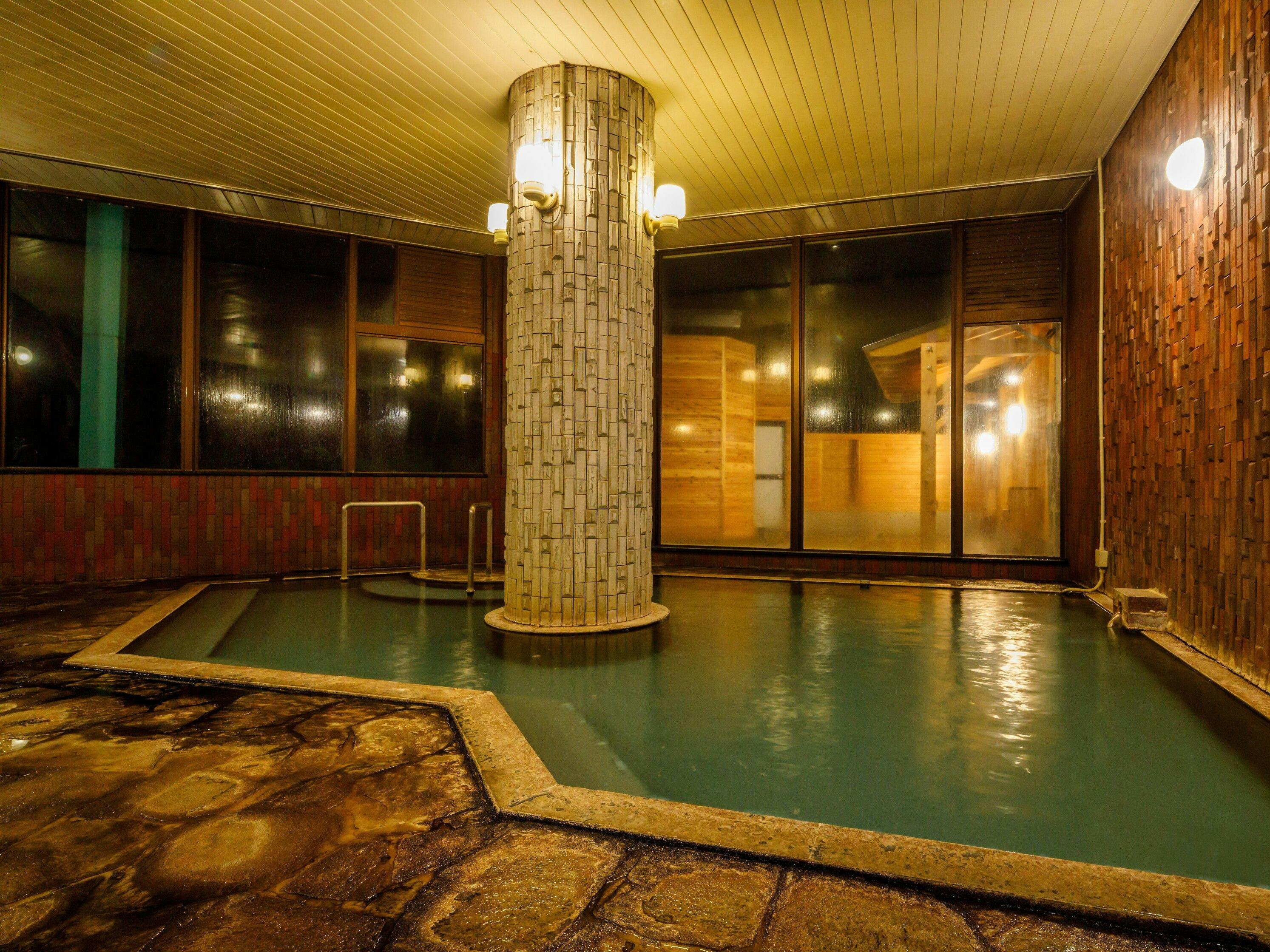 ห้องอาบน้ำสาธารณะขนาดใหญ่ 'โฮเซ็น โนะ ยู'