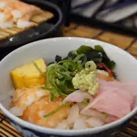 ข้าวหน้าทะเลแบบบริการตนเอง