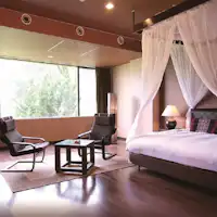 ห้องสวีทแบบเอเชียพร้อมเตียงหลังคา