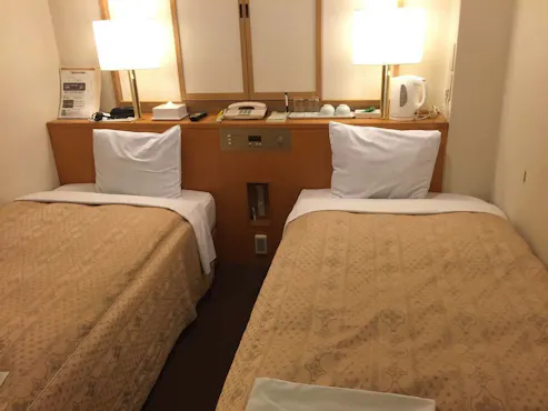 紧凑型双床房