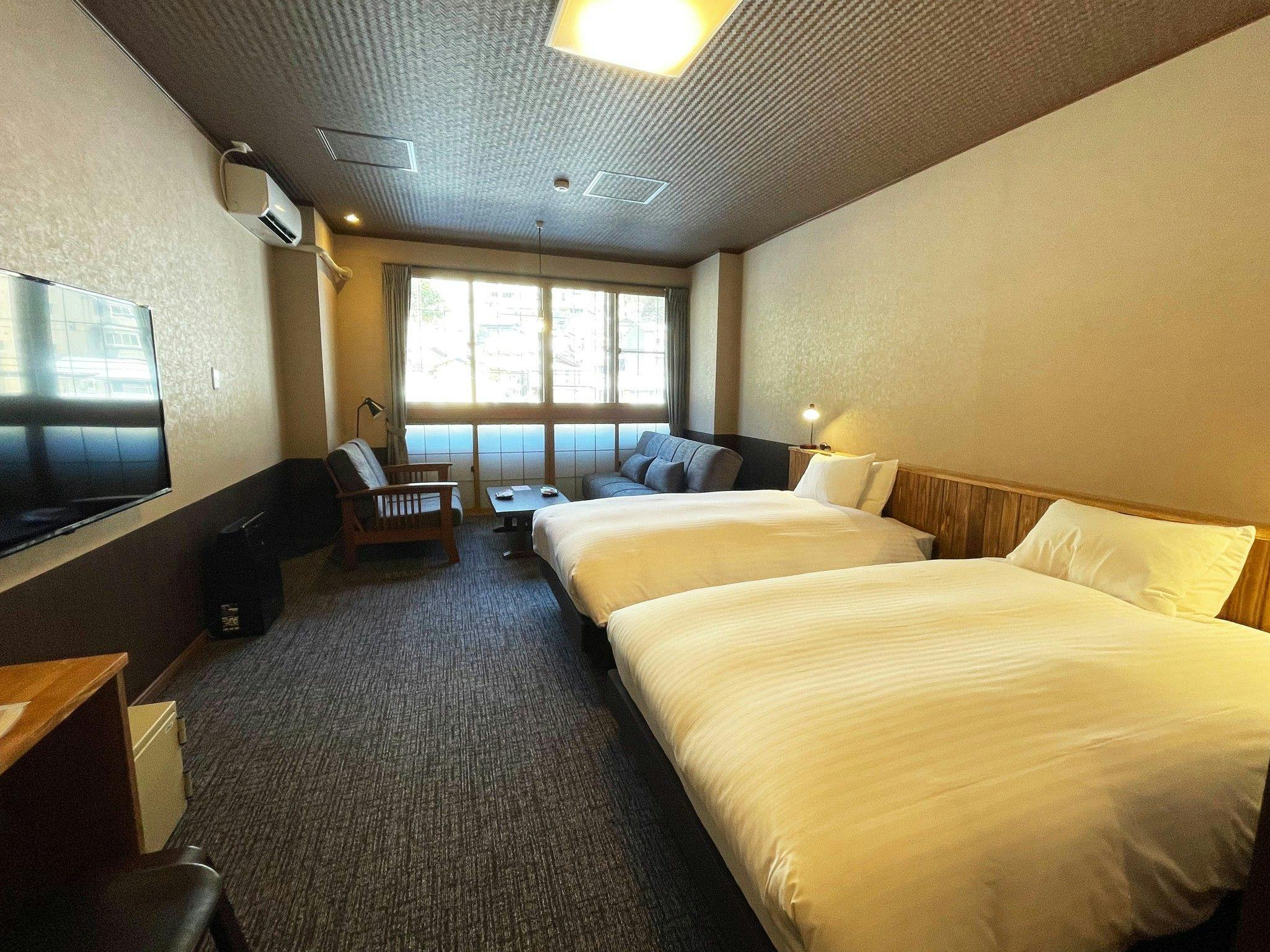 【Khu phụ/Phòng đôi rộng rãi/Có vòi sen】