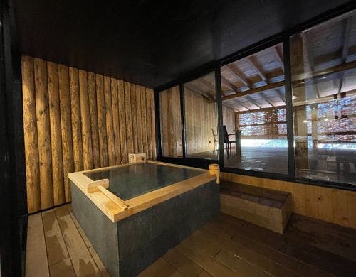 半露天風呂付広々テラス付スイート11号室