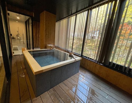 半露天風呂付　広々角部屋スイート13号室