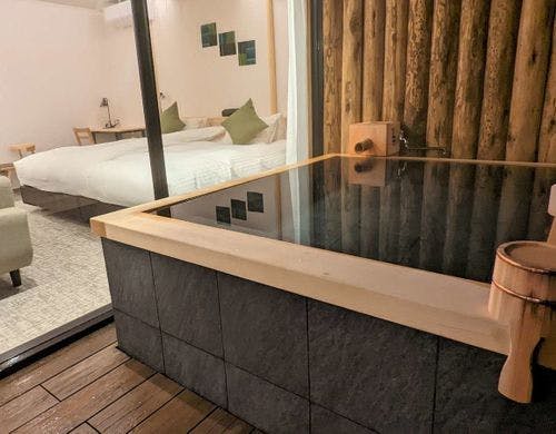 半露天風呂付渓流ビューワイドツイン02号室