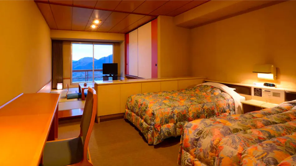 Sakunami Onsen La Raku Resort Hotel Green Green