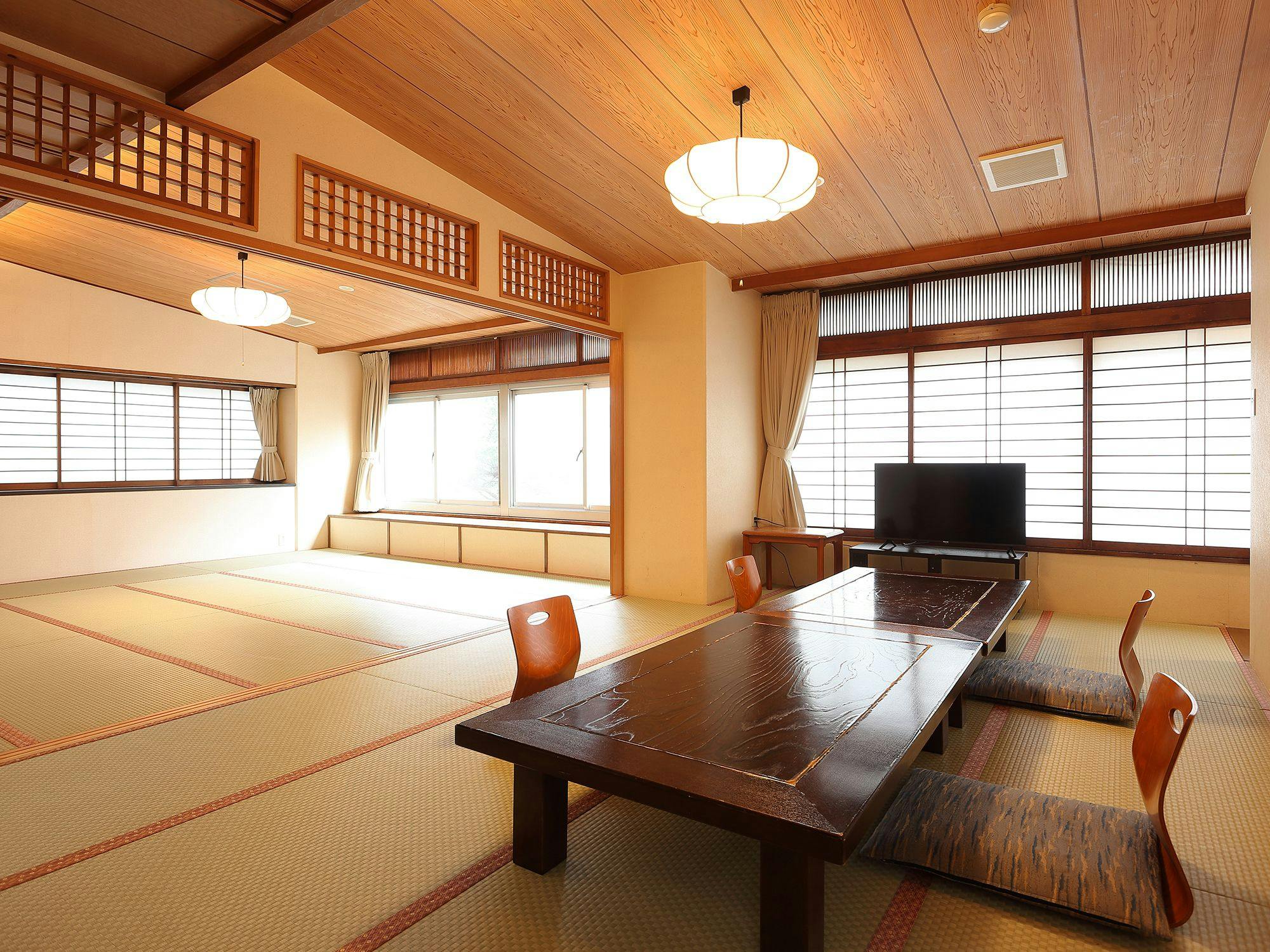 Itoen Hotel Main Building