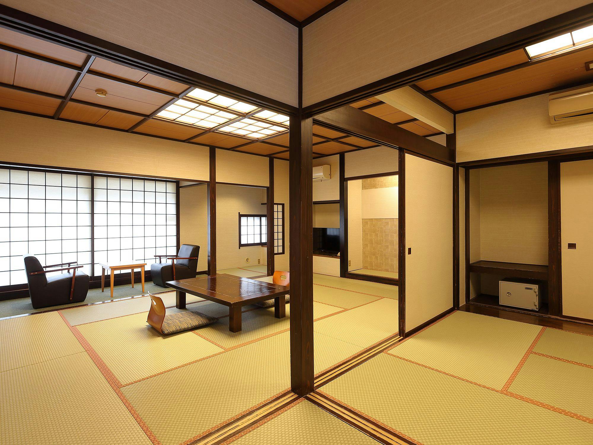 Itoen Hotel Main Building