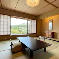 ห้องพิเศษริมสระ (12 เสื่อทาทามิ)