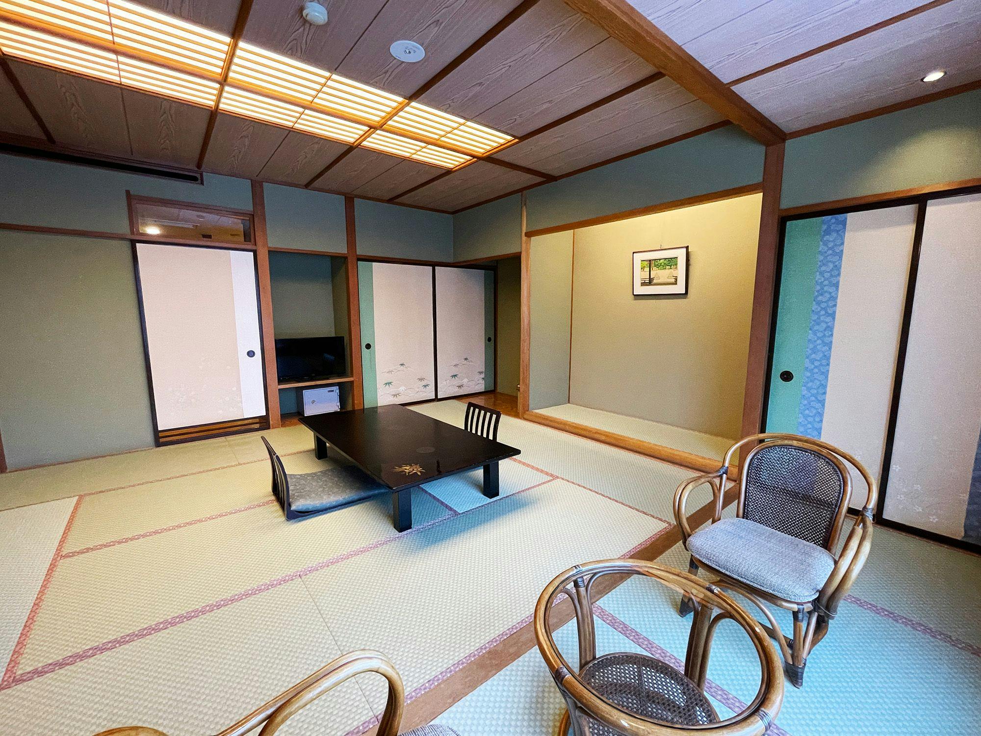 【ชั้นล่าง・ฝั่งสระ】ห้องสไตล์ญี่ปุ่น 10 เสื่อทาทามิ