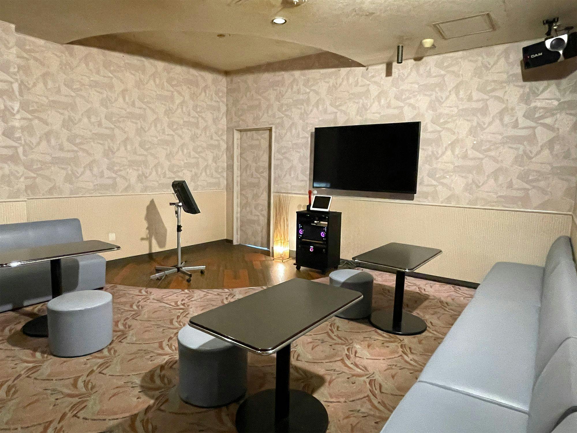 คาราโอเกะส่วนรวม