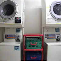 ร้านซักผ้าหยอดเหรียญ