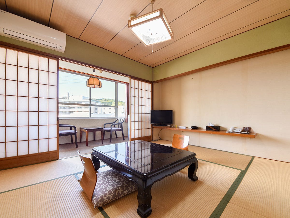 *【객실 예: 다다미 8장 일본식 방】