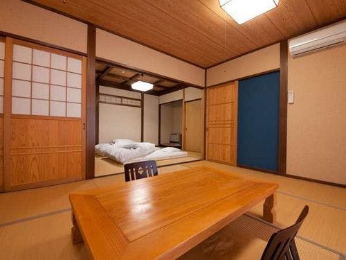 離れ　和室10畳＋８畳の２間