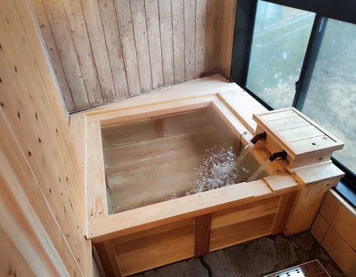 和室ラージ(8畳+10畳)・一例