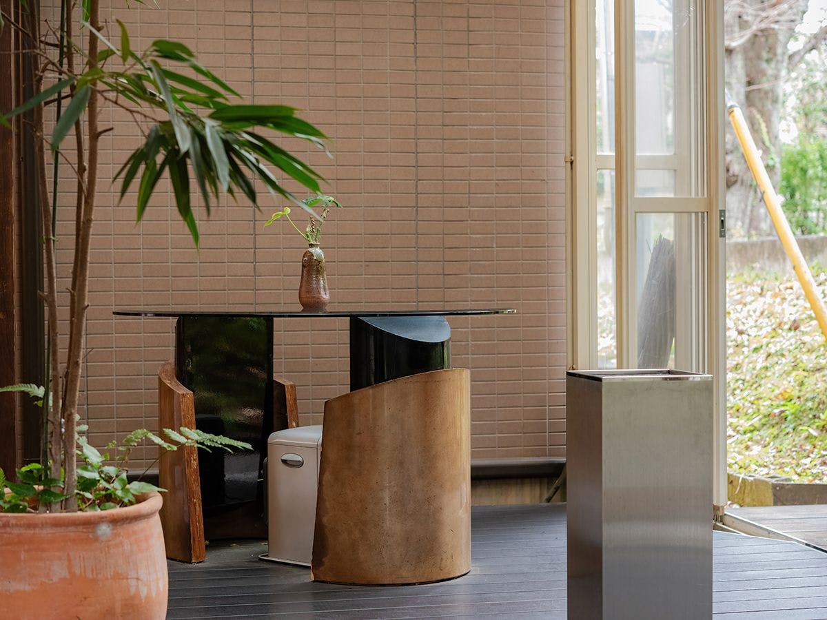 吸菸室、冷暖氣設備，24小時可用。